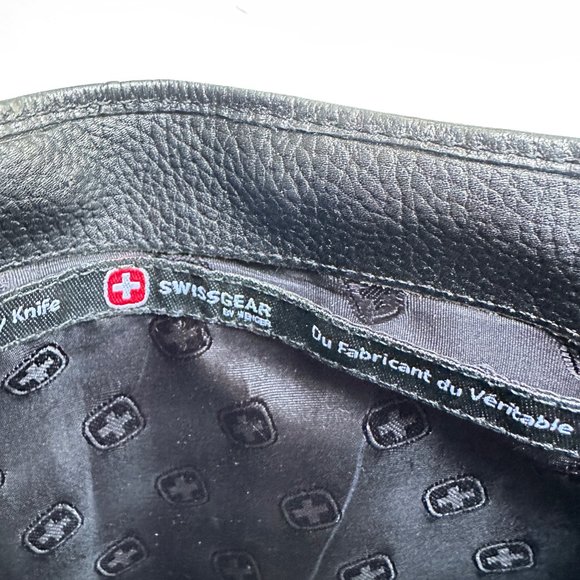 SWISSGEAR  Black Genuine Leather card holder bills and coins wallet - Picture 7 of 8